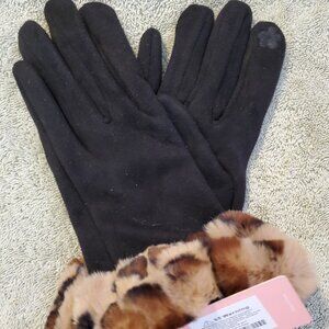 Fashion Collection Black Gloves with Faux Cheetah Print Cuff
